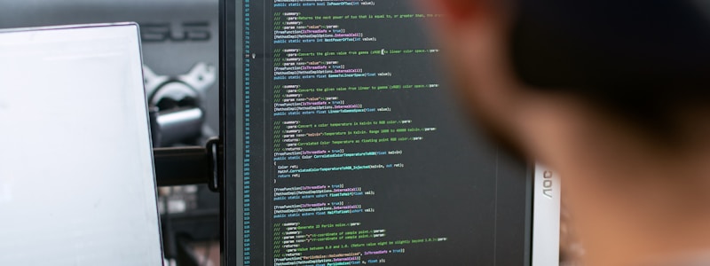 U8集团分析师正在进行行业趋势深度研究报告讲解